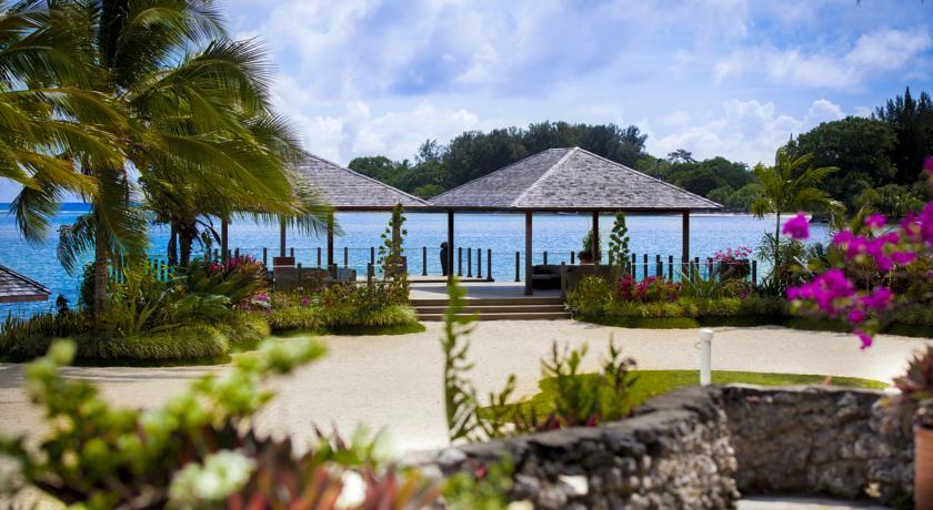 The Warwick Fiji Hotel Korolevu  Eksteriør billede The beach at the resort