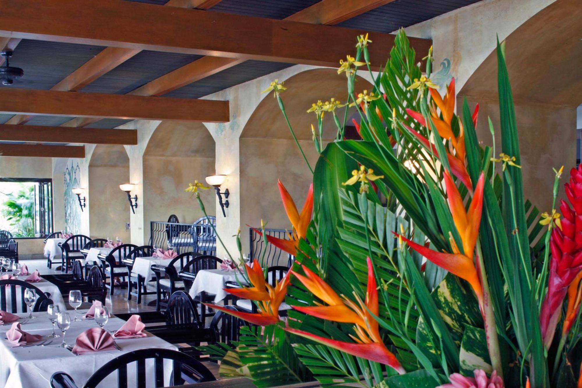 The Warwick Fiji Hotel Korolevu  Eksteriør billede Interior of the restaurant