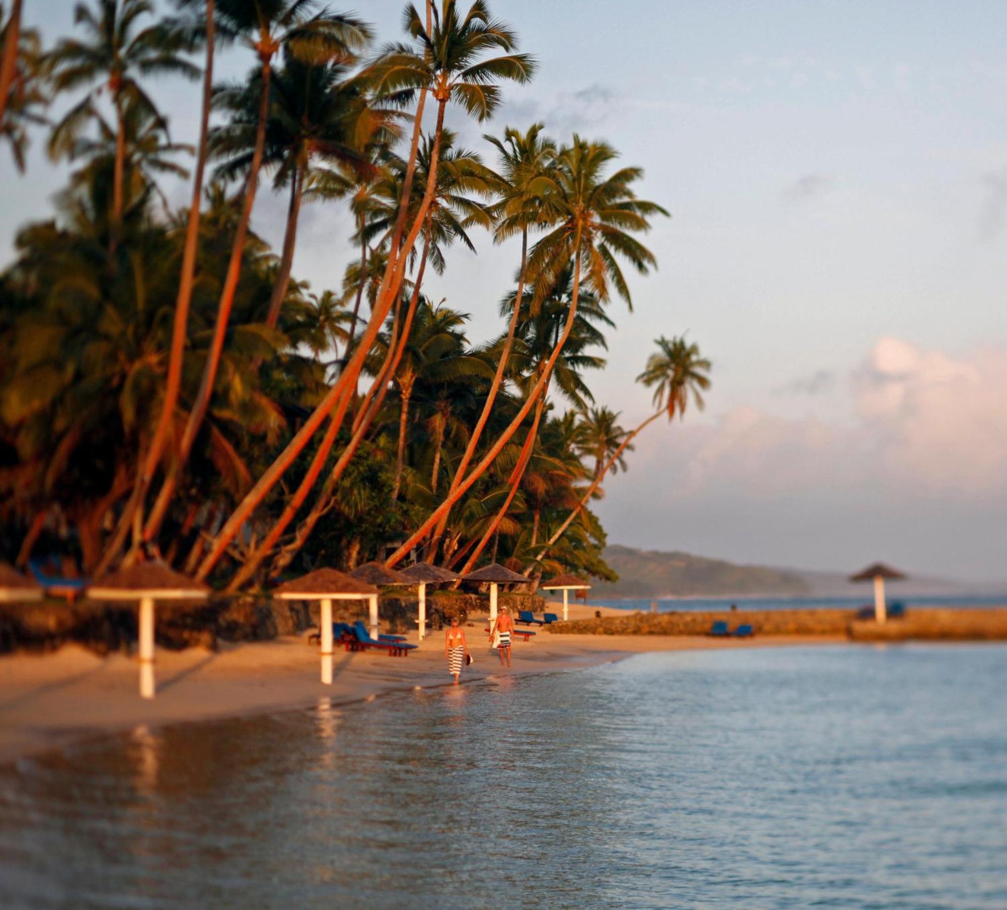 The Warwick Fiji Hotel Korolevu  Eksteriør billede Beach at the resort