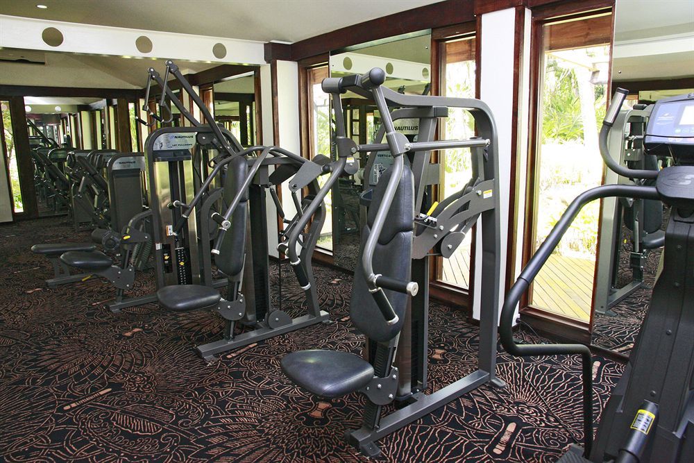 The Warwick Fiji Hotel Korolevu  Eksteriør billede A row of cable crossovers